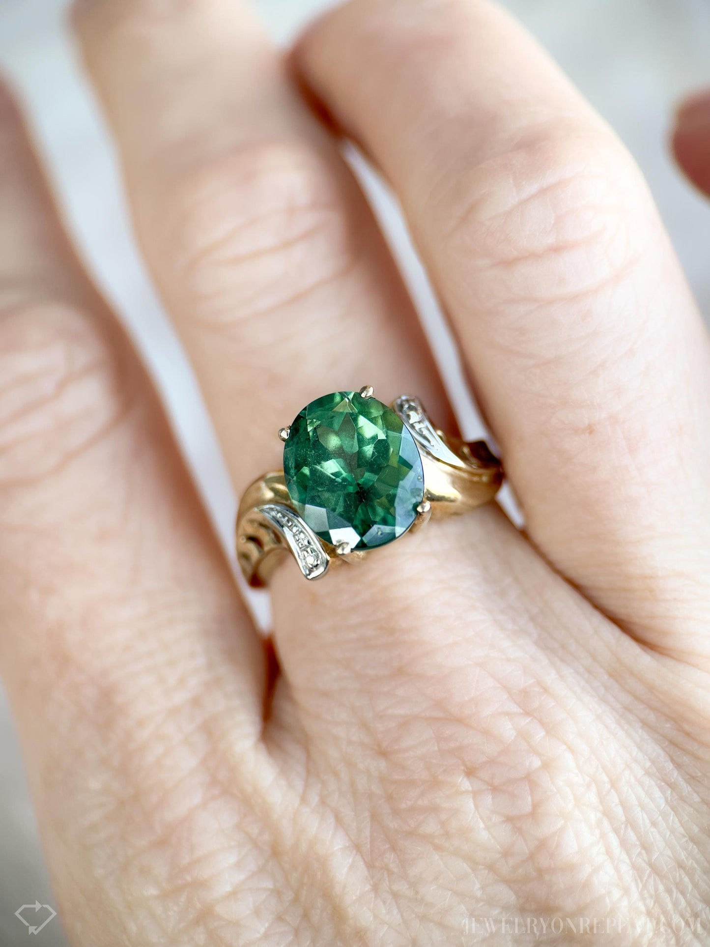 Vintage Green Topaz Ring in 10k Gold