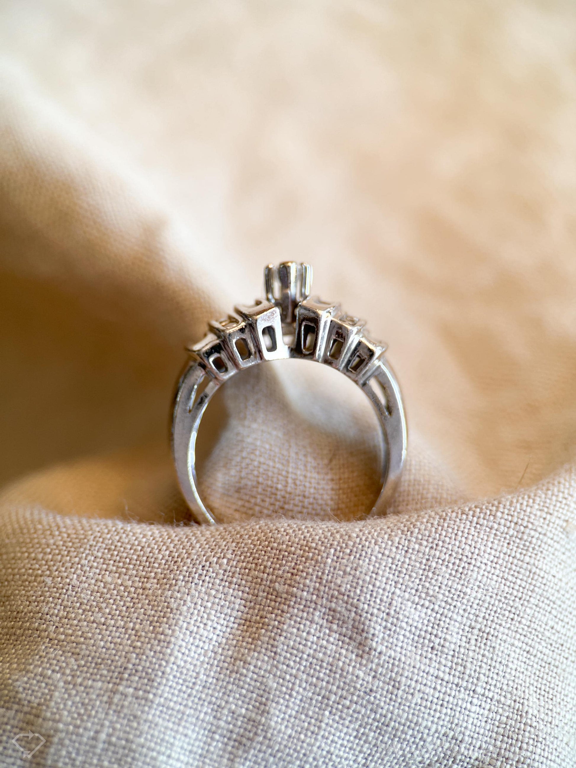 Vintage Diamond Engagement Ring in 14k White Gold