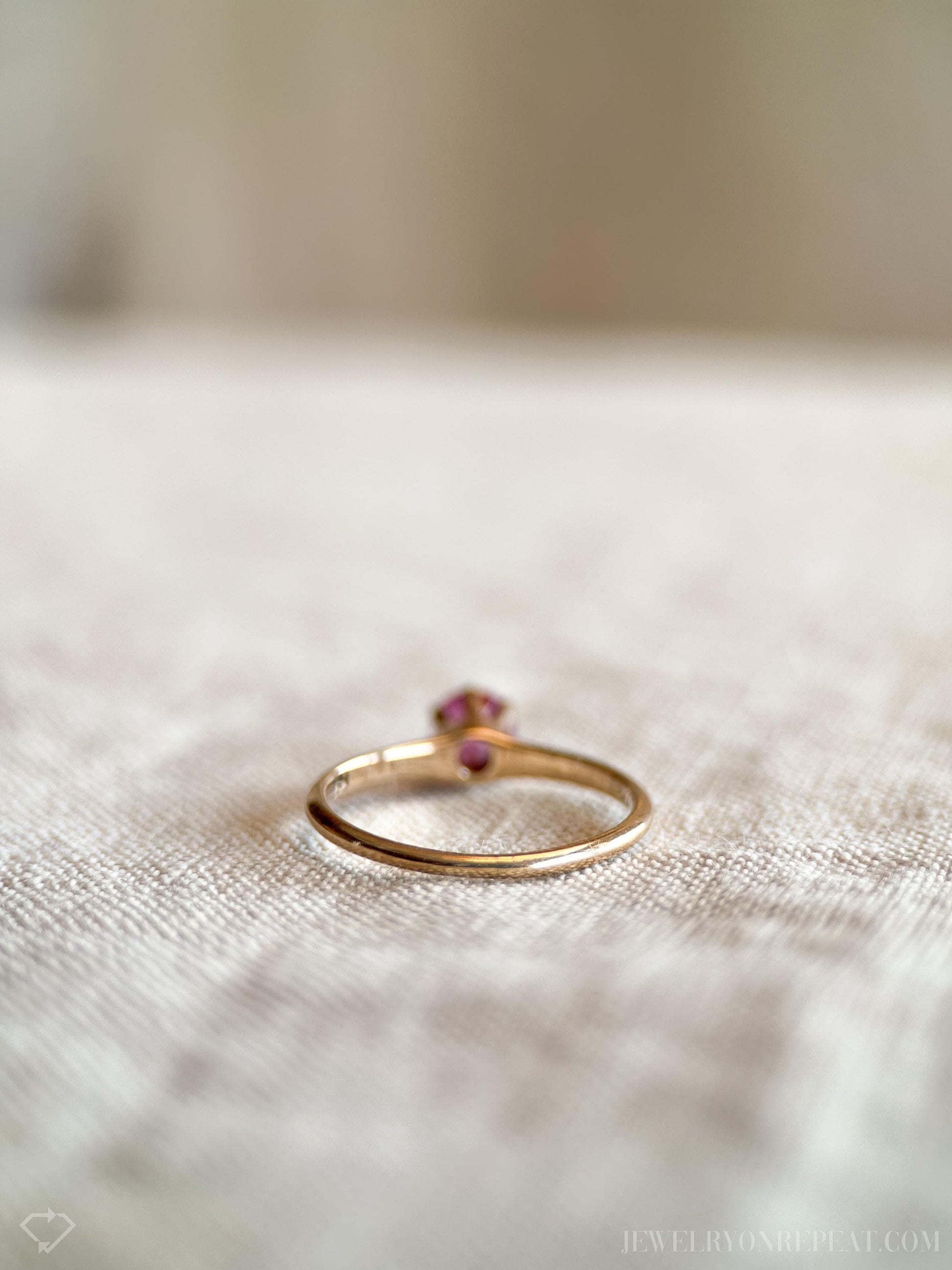 Vintage Pink Sapphire Solitaire Gemstone Ring in 14k Gold