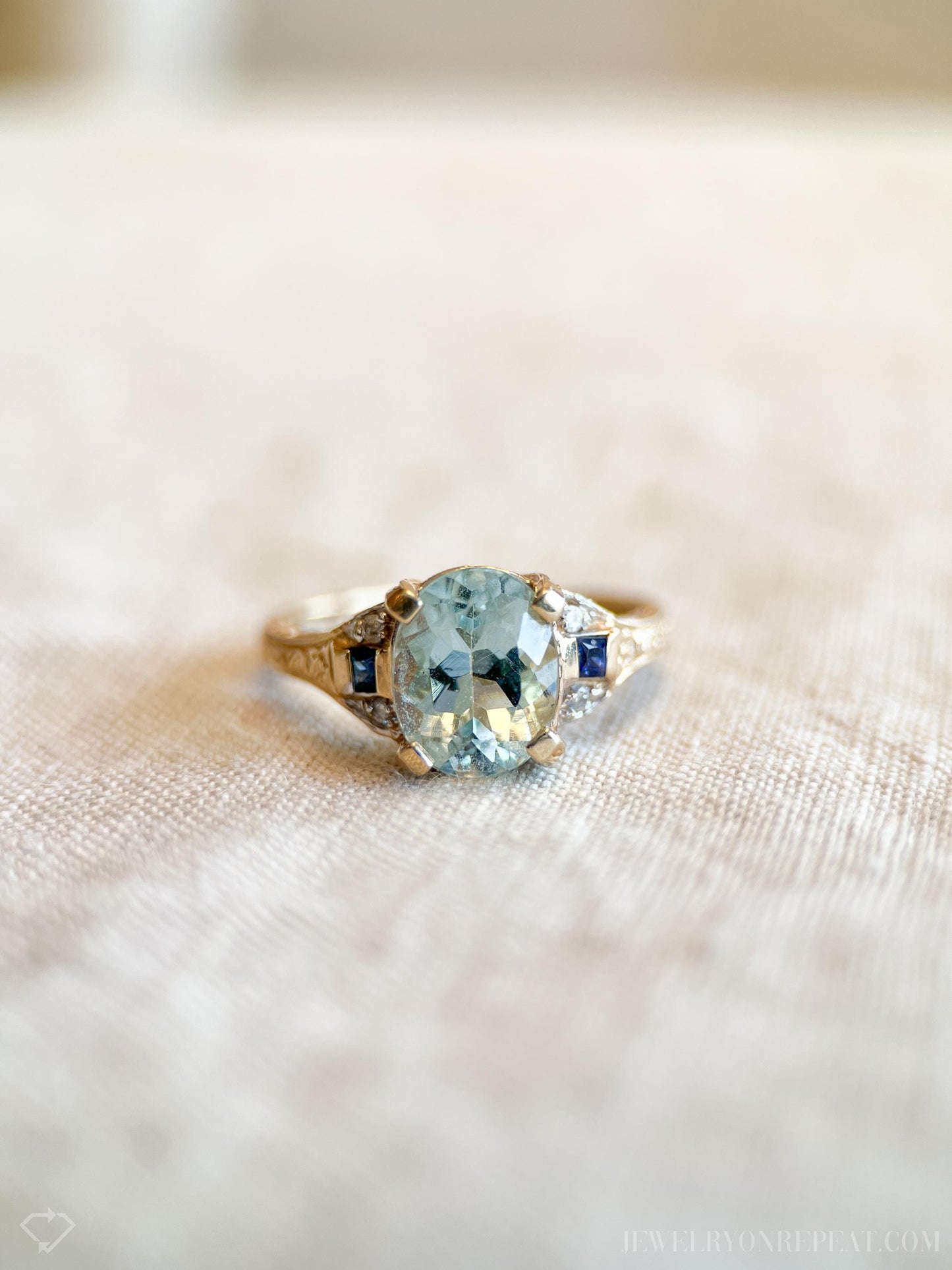 Vintage Aquamarine Gemstone Ring in 14k Gold