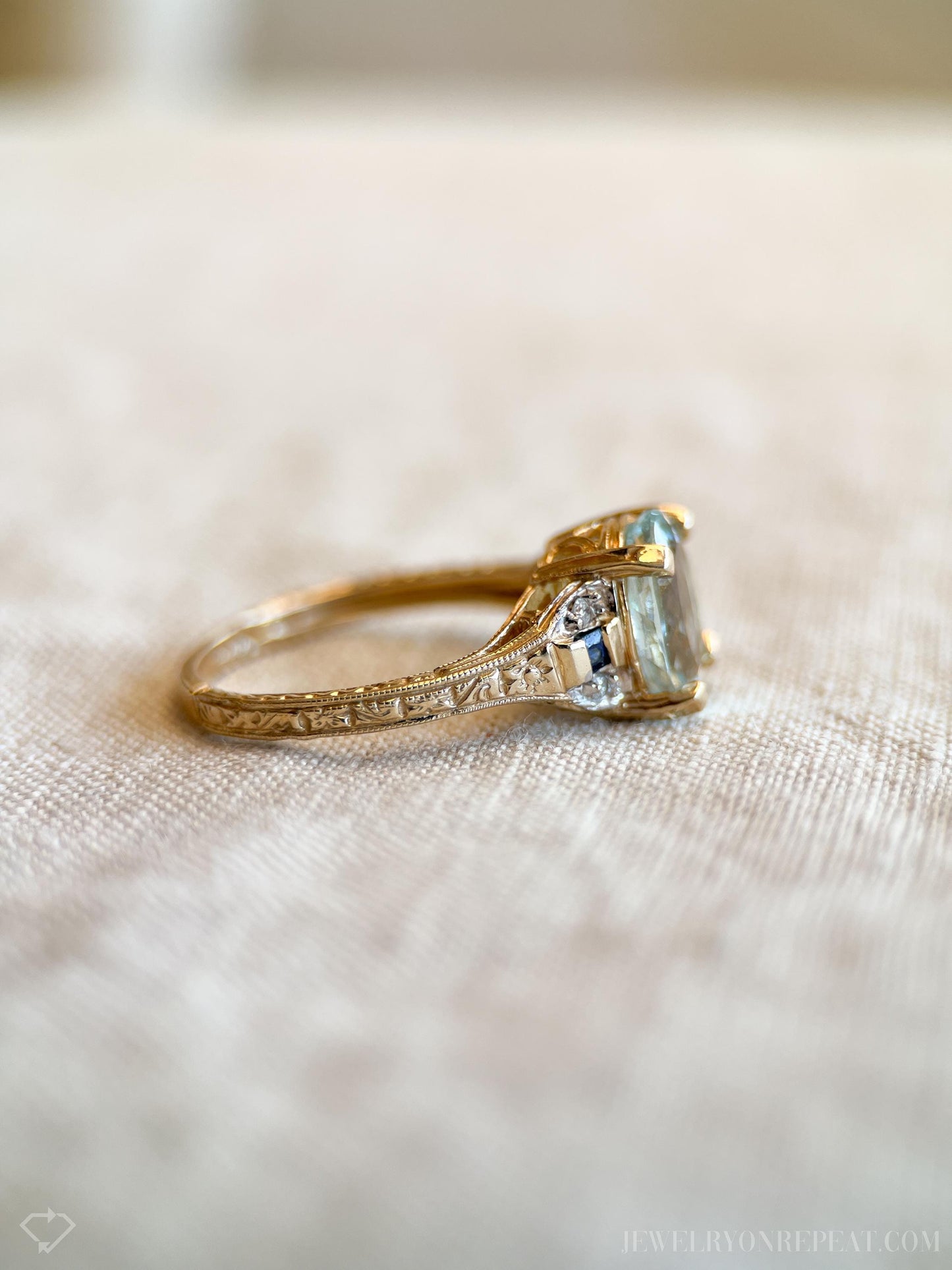 Vintage Aquamarine Gemstone Ring in 14k Gold