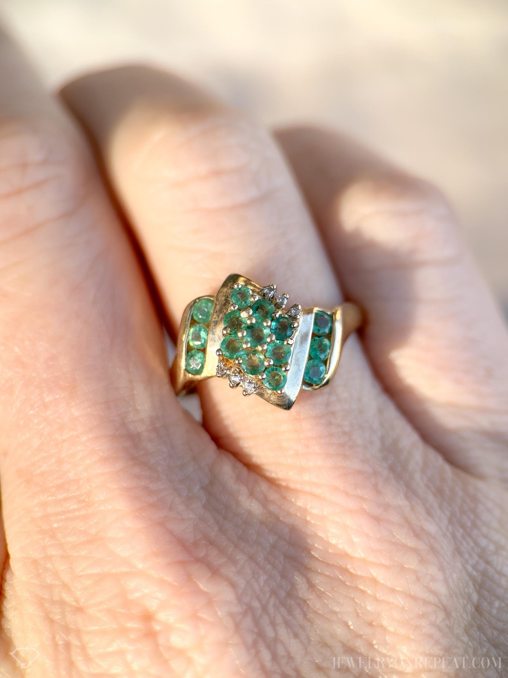 Vintage 1970s Green Garnet Gemstone Ring in 14k Gold