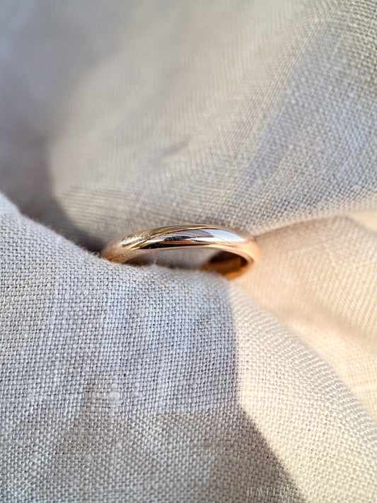 Vintage Rose Gold Simple Wedding Band in 18k Gold