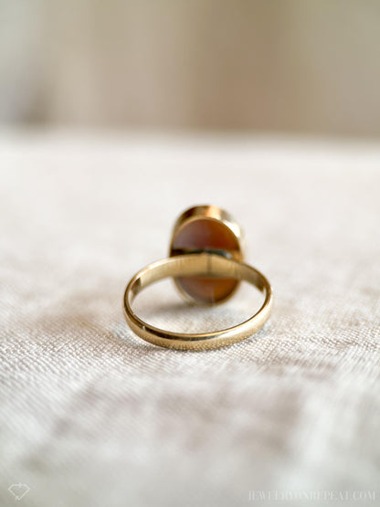 Vintage 1930s Cameo Ring in 14k Gold