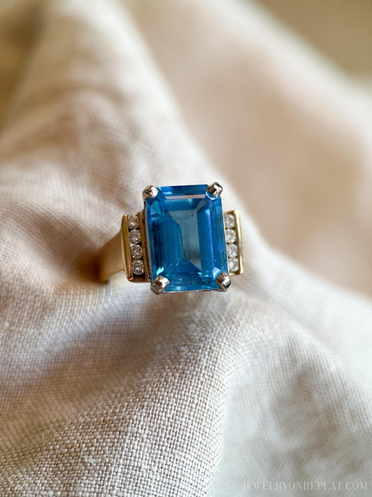 Vintage Blue Topaz Gemstone Ring in 14k Gold