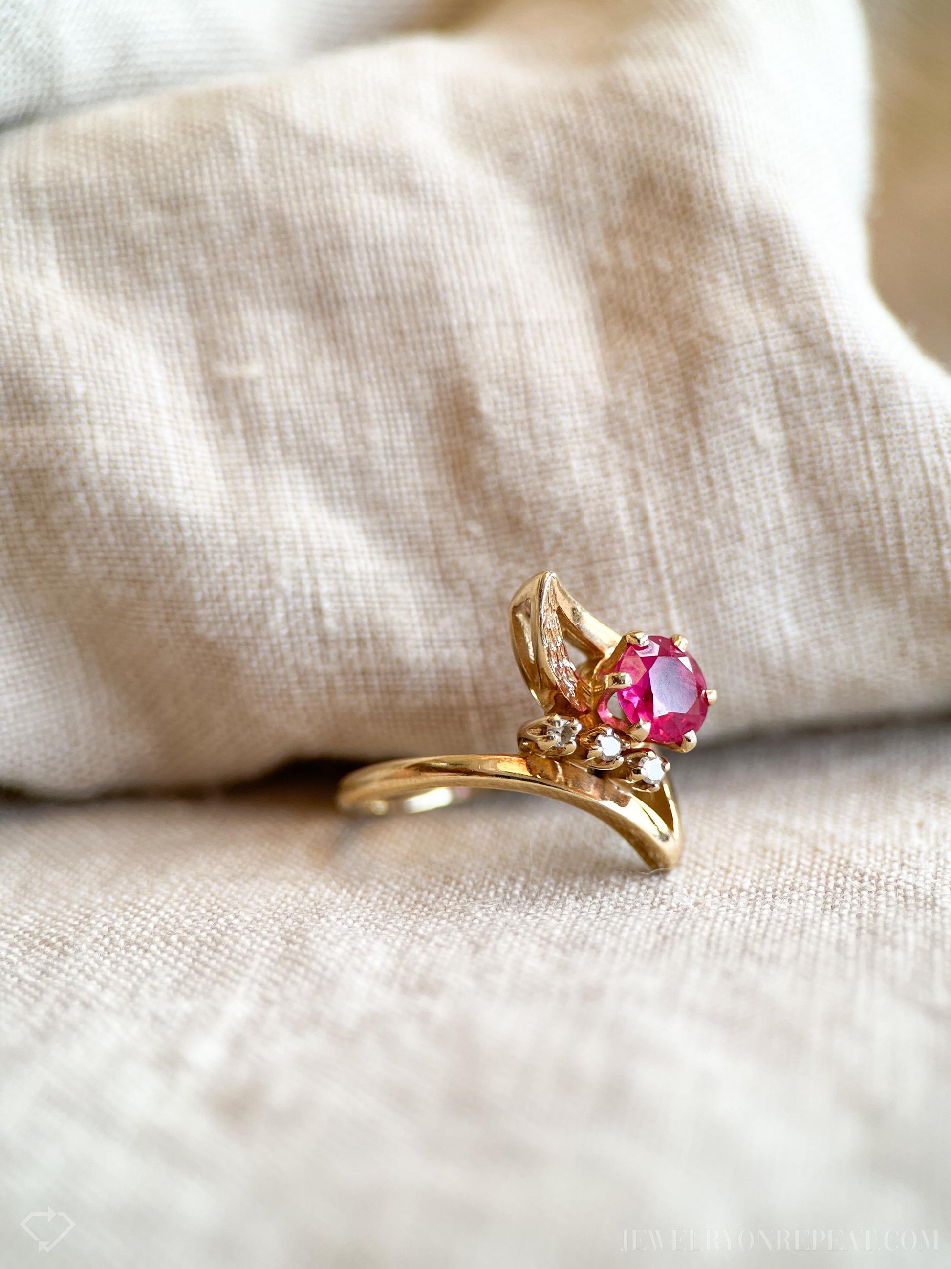Vintage Ruby Ring in 14k Gold, Retro Jewelry from the 1980s - Timeless, Sustainable, @JewelryOnRepeat