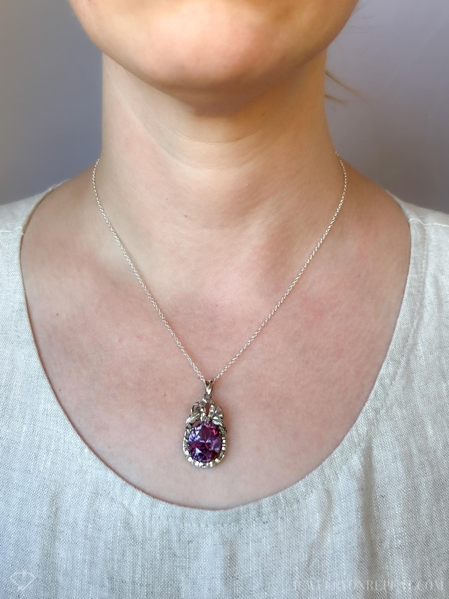 Vintage Purple Sapphire Pendant Necklace in 18k White Gold