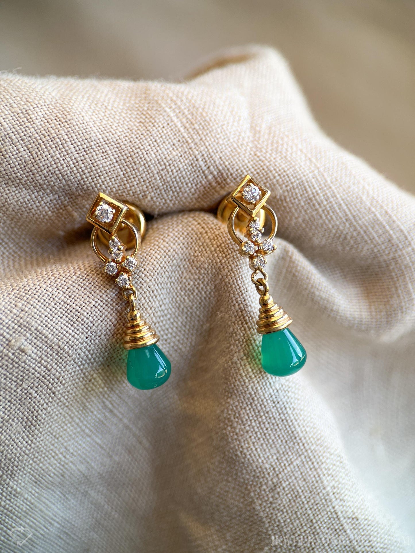 Vintage Green Gemstone Dangle Earrings in 18k Gold