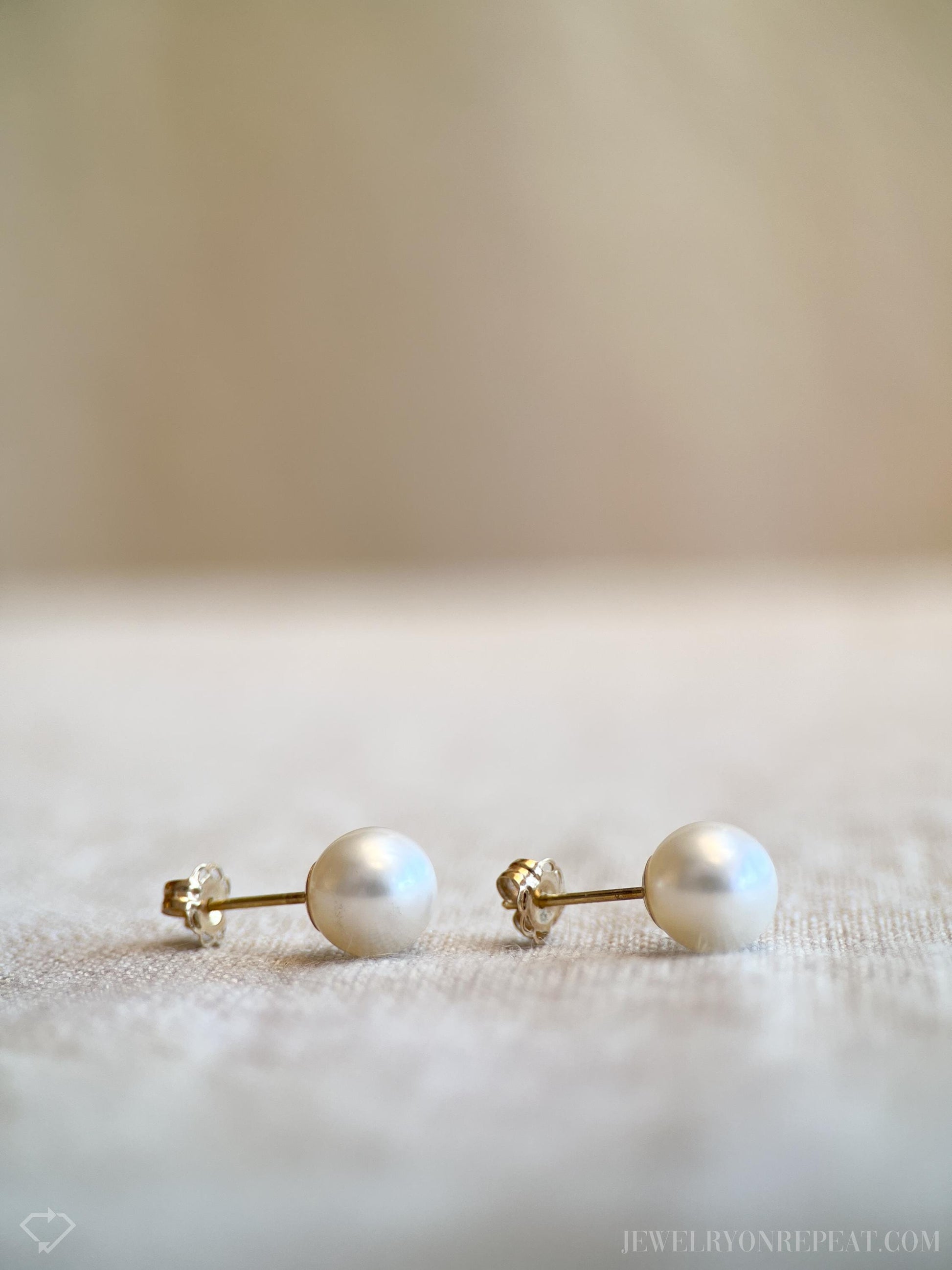 Vintage Pearl Stud Earrings in 14k Gold