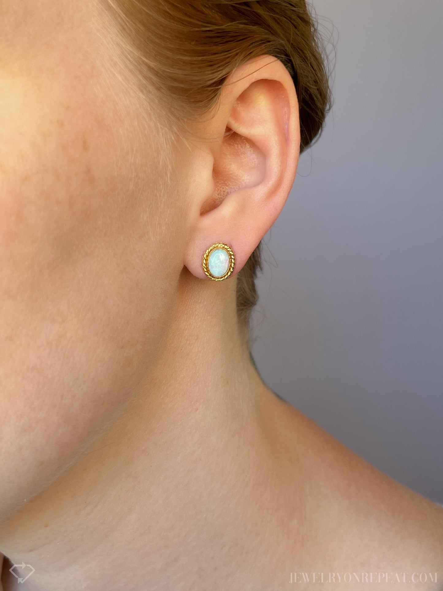 Vintage Opal Oval Stud Earrings in 14k Gold