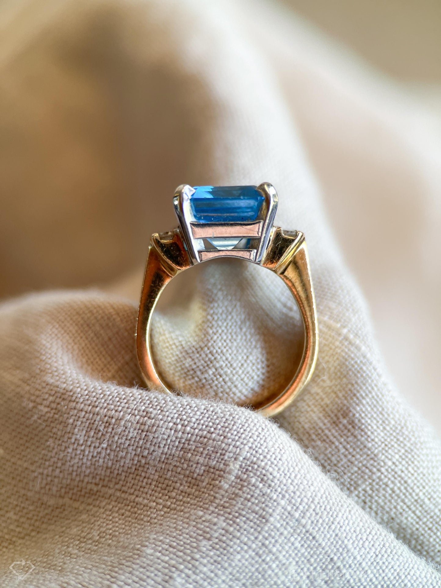 Vintage Blue Topaz Gemstone Ring in 14k Gold