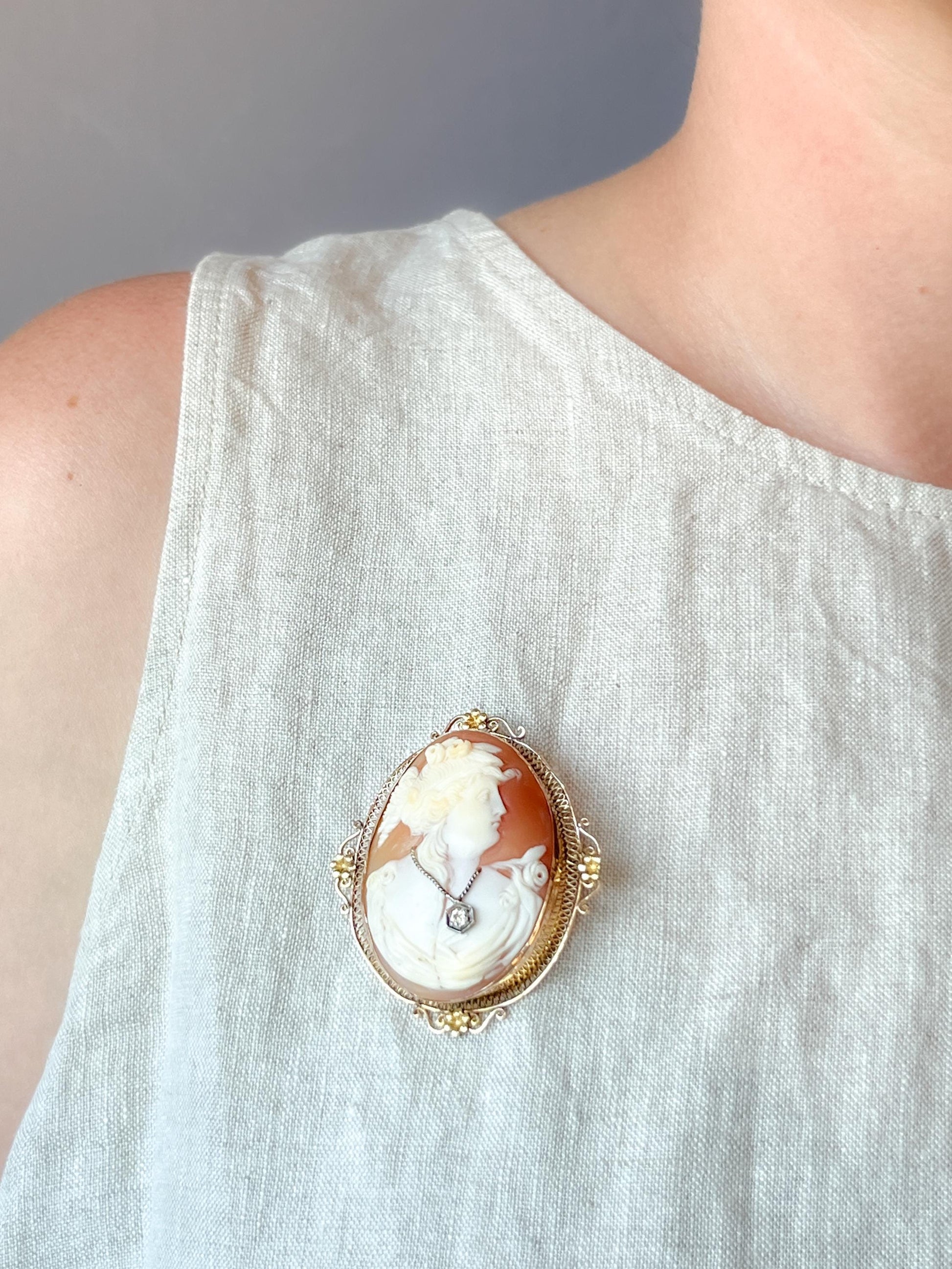 Vintage 1940s Cameo & Diamond Brooch in 14k Gold