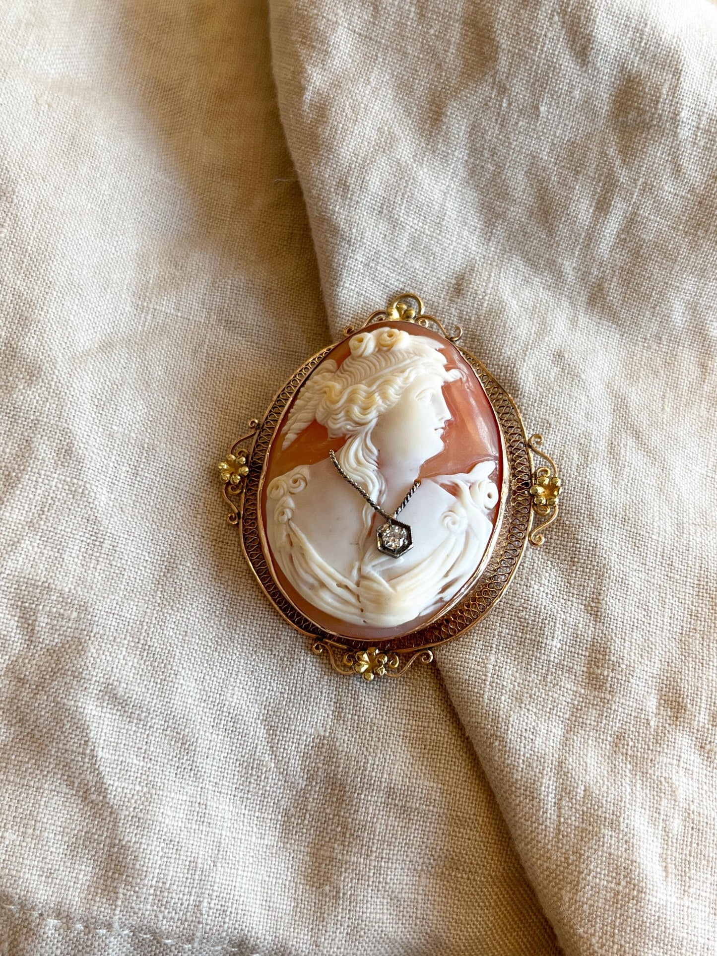 Vintage 1940s Cameo & Diamond Brooch in 14k Gold