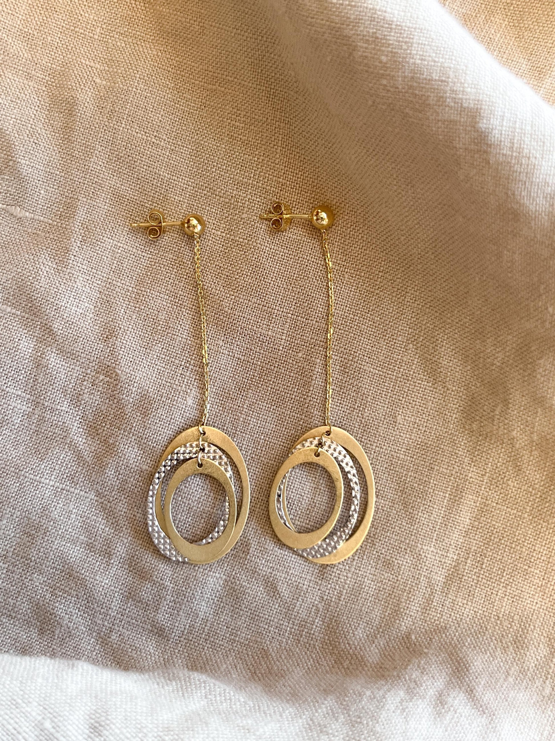 Vintage Geometric Oval Chain Dangle Earrings in 14k Gold