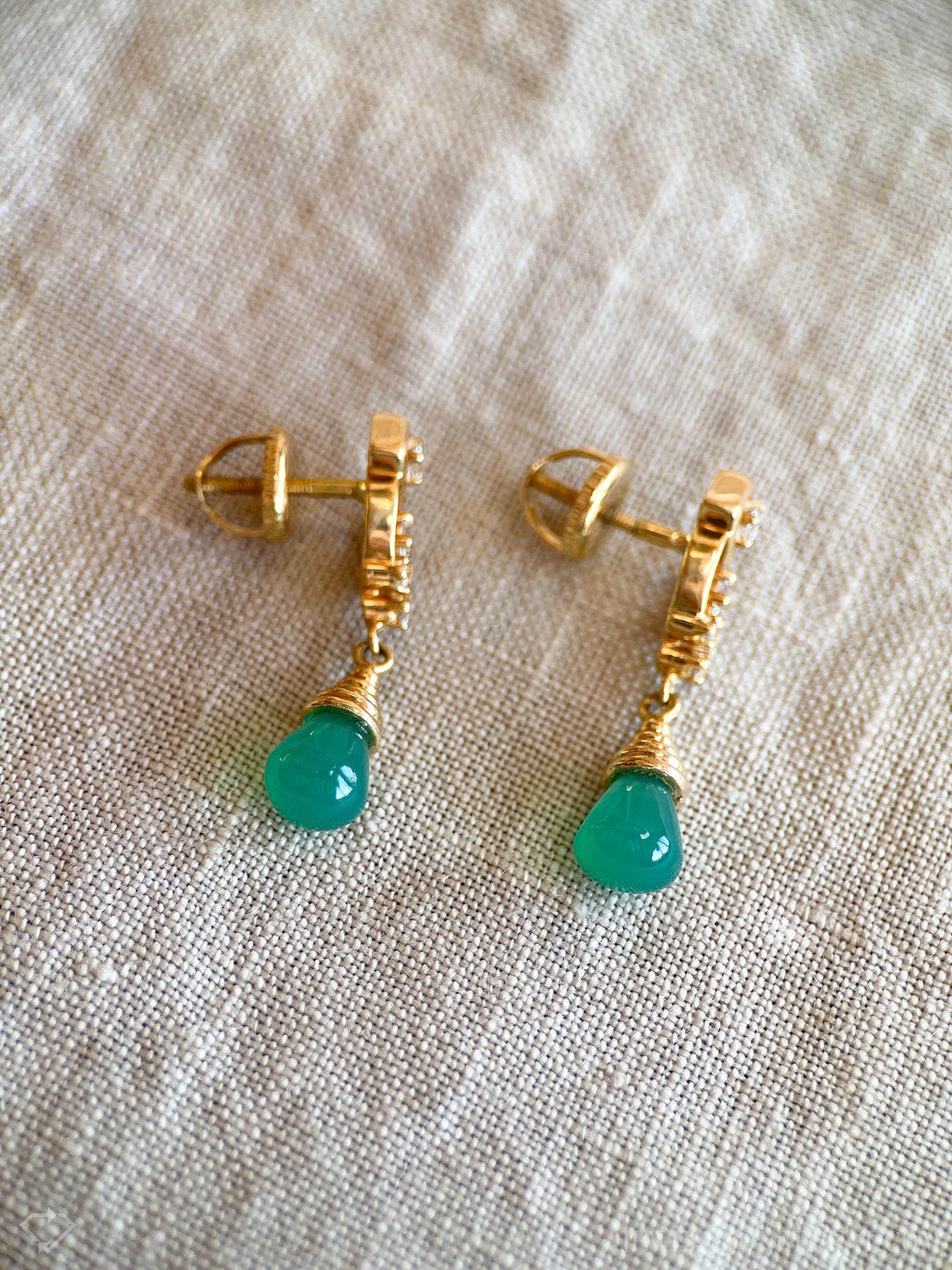 Vintage Green Gemstone Dangle Earrings in 18k Gold