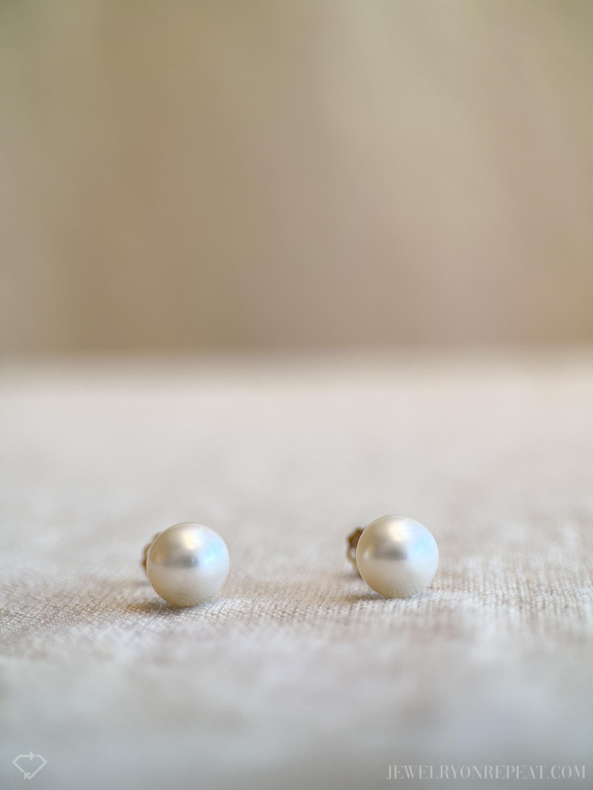 Vintage Pearl Stud Earrings in 14k Gold