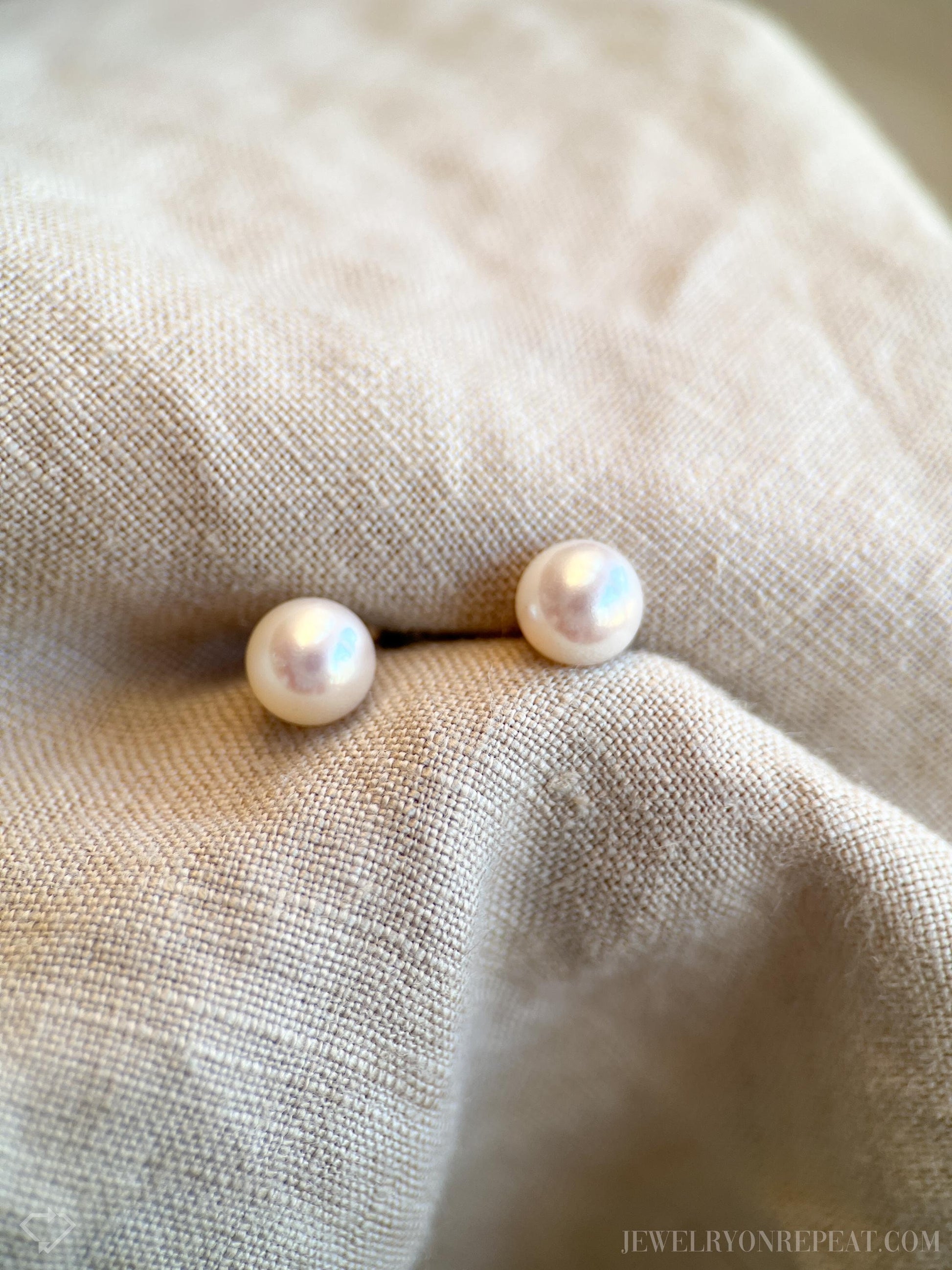 Vintage Pearl Stud Earrings in 14k Gold