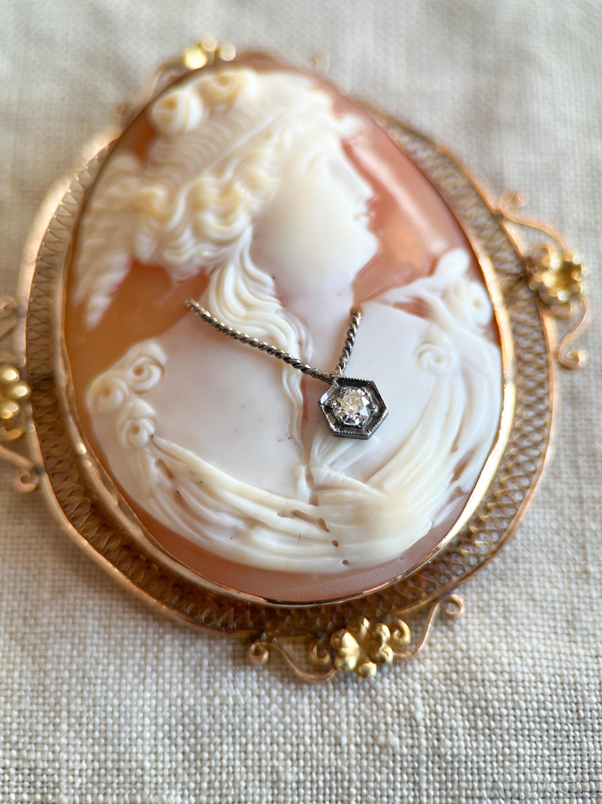 Vintage 1940s Cameo & Diamond Brooch in 14k Gold