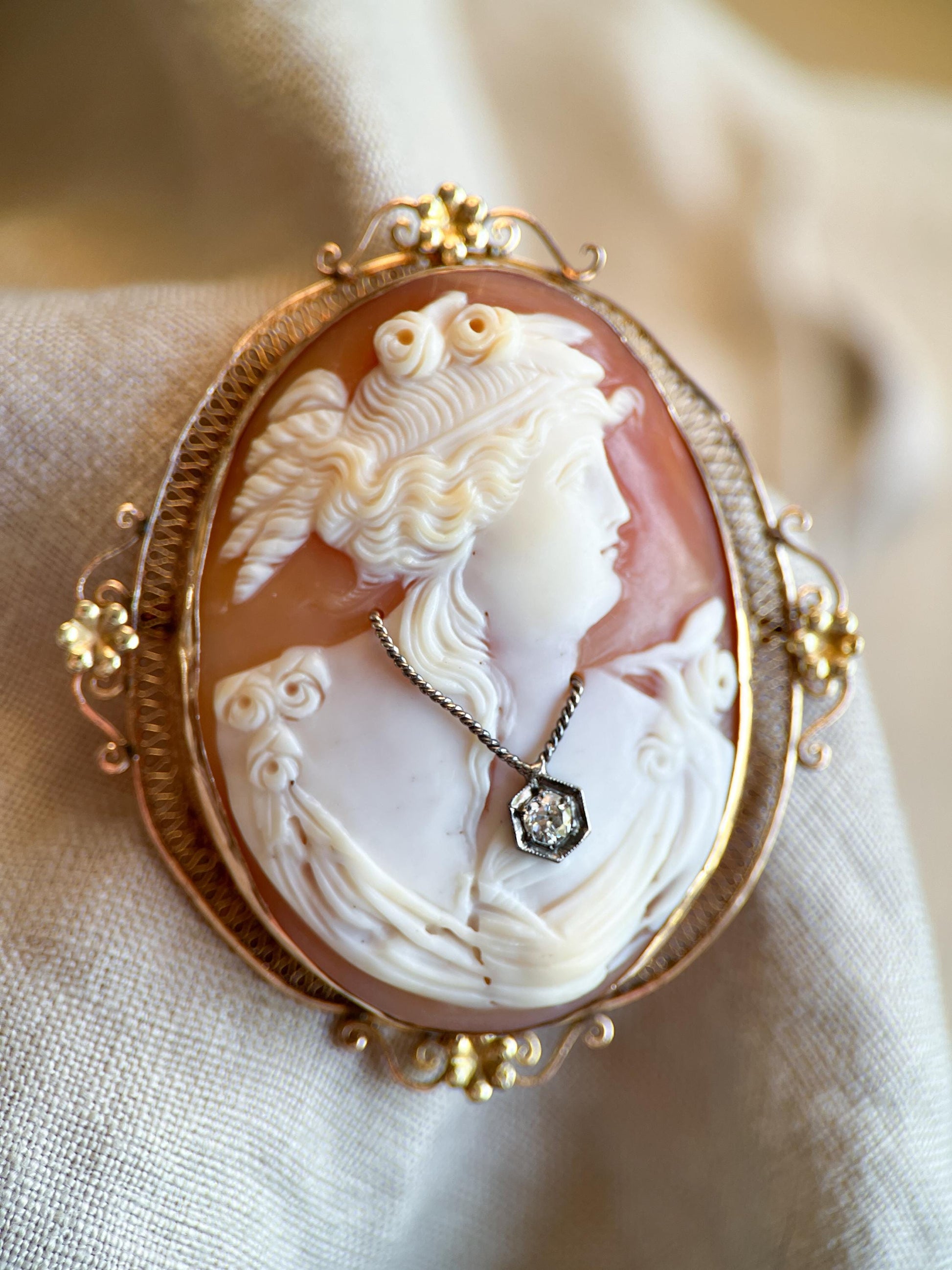 Vintage 1940s Cameo & Diamond Brooch in 14k Gold