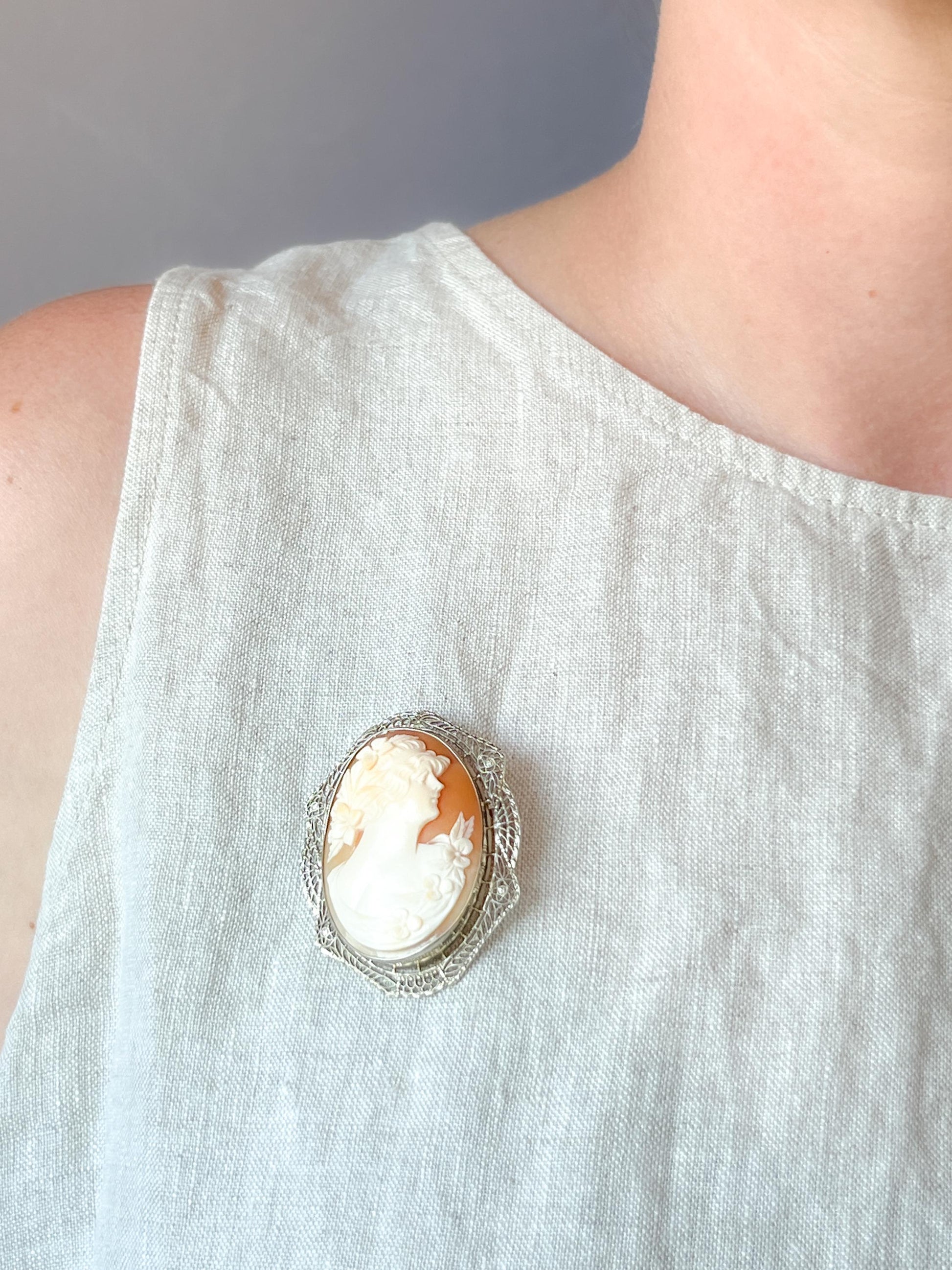 Vintage 1930s Cameo Brooch in 10k White Gold