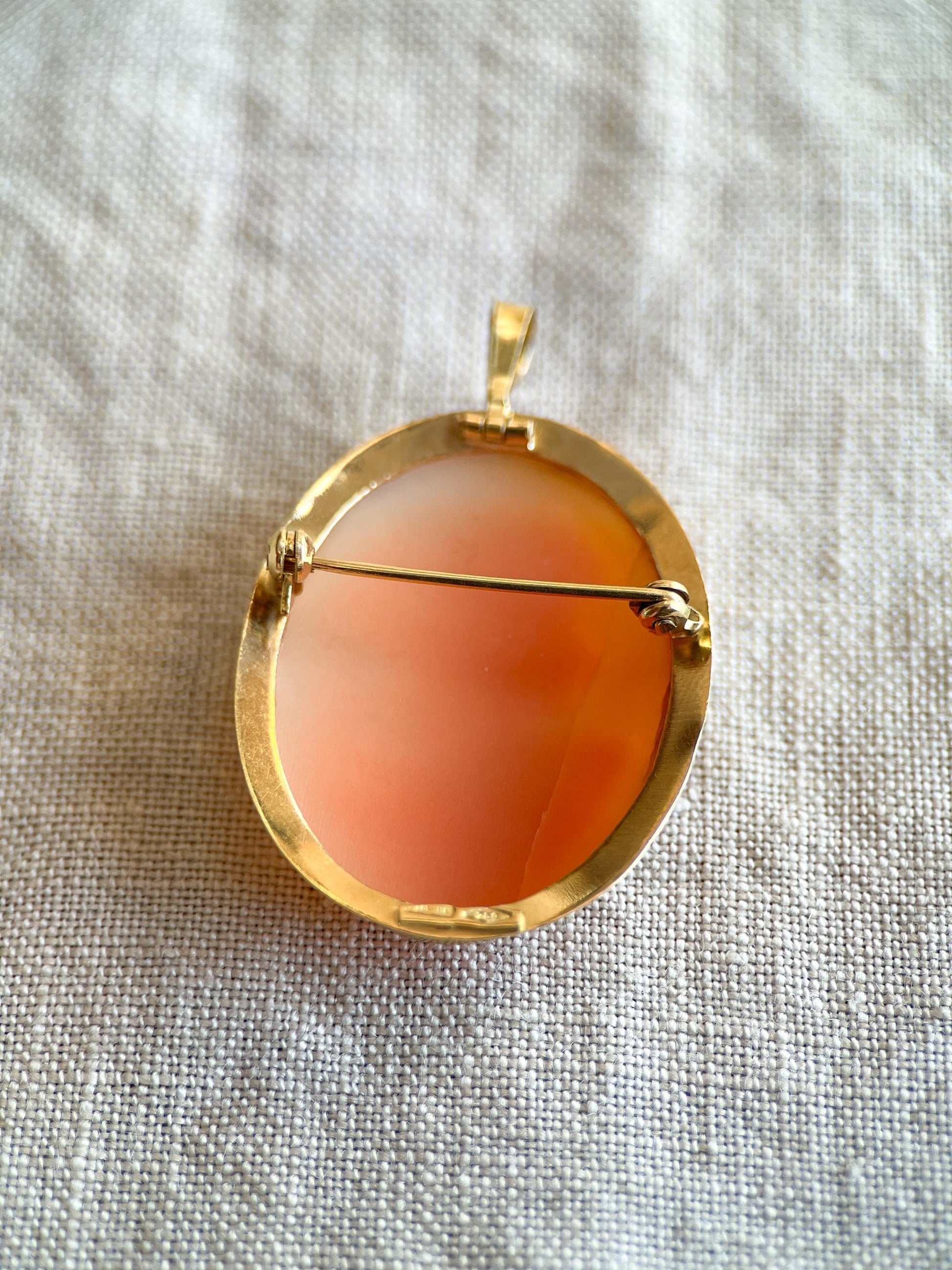 Vintage Cameo Brooch Pin, 18k Gold, Oval Female Portrait, Collectible 1940s Jewelry