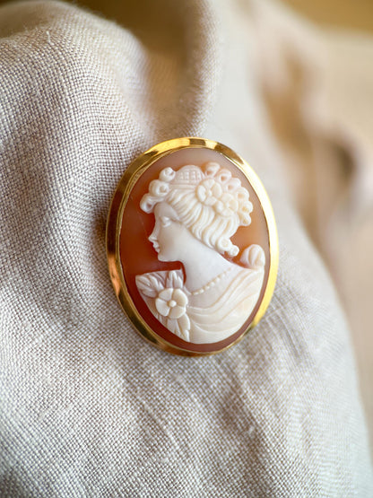 Vintage Cameo Brooch Pin, 18k Gold, Oval Female Portrait, Collectible 1940s Jewelry