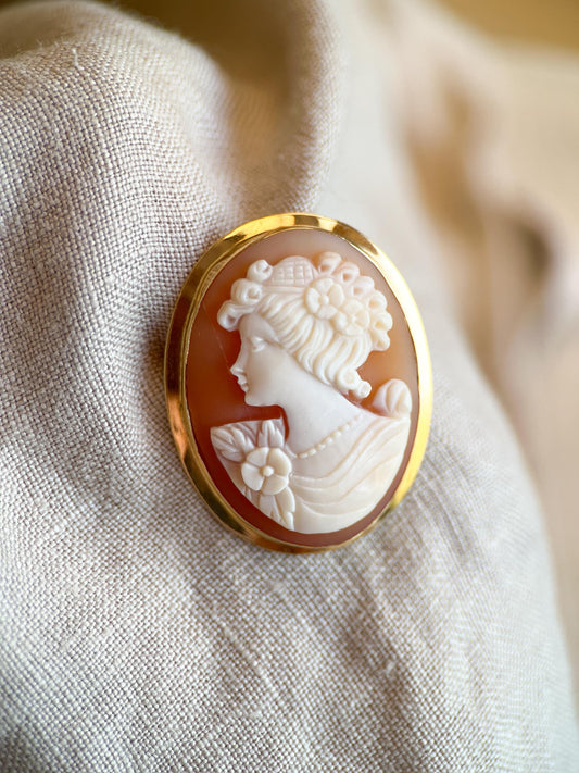 Vintage Cameo Brooch Pin, 18k Gold, Oval Female Portrait, Collectible 1940s Jewelry