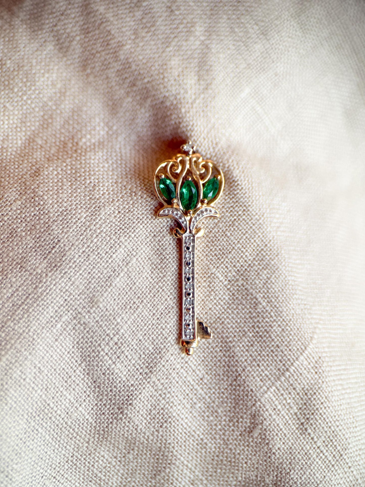 Vintage Skeleton Key Gemstone Pendant in 10k Gold