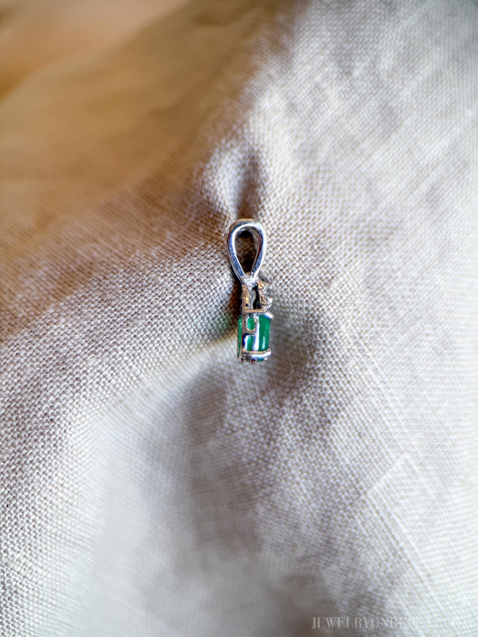 Vintage 1990s Emerald Pendant in 14k White Gold
