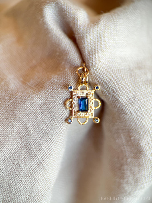 Vintage Gemstone Pendant in 14k Gold