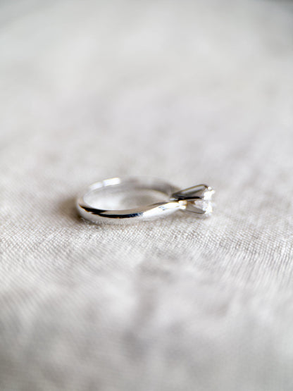 Vintage Diamond Engagement Ring, Round Cut, 18k White Gold, 1990s Solitaire Bridal Ring