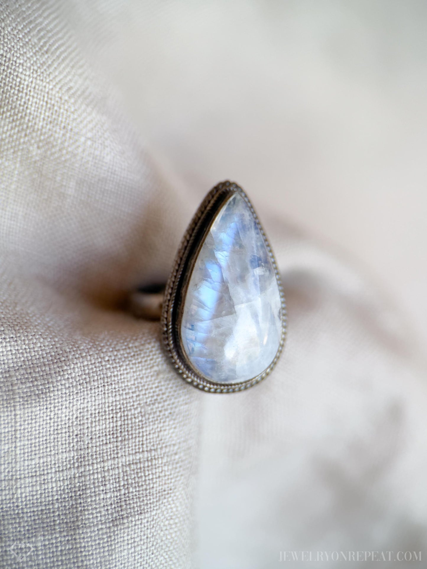 Vintage Moonstone Gemstone Ring in Sterling Silver