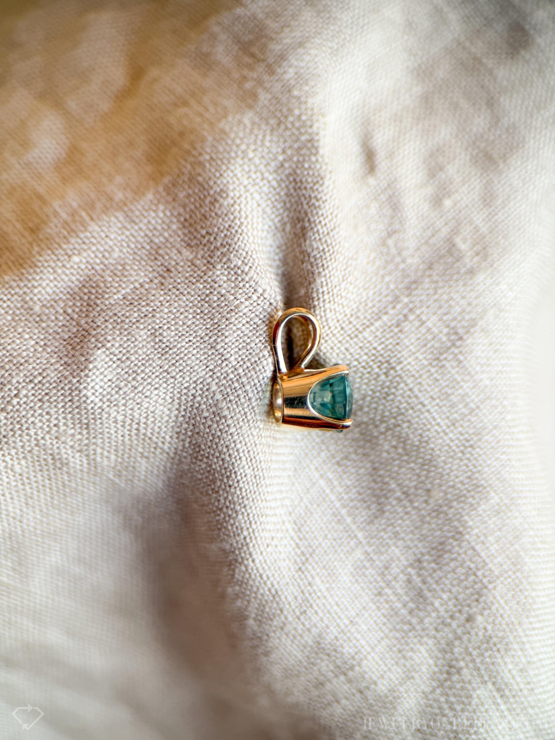 Vintage Blue Zircon Pendant in 14k Gold