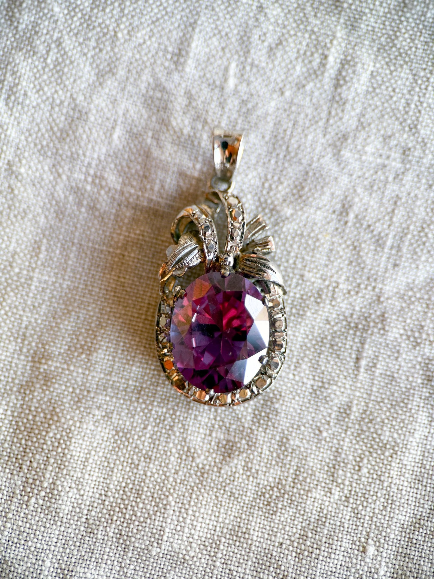 Vintage Purple Sapphire Pendant Necklace in 18k White Gold