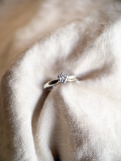 Vintage Diamond Engagement Ring, Round Cut, 18k White Gold, 1990s Solitaire Bridal Ring
