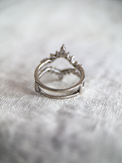 Vintage 1990s Diamond Chevron Wedding Band Ring Guard
