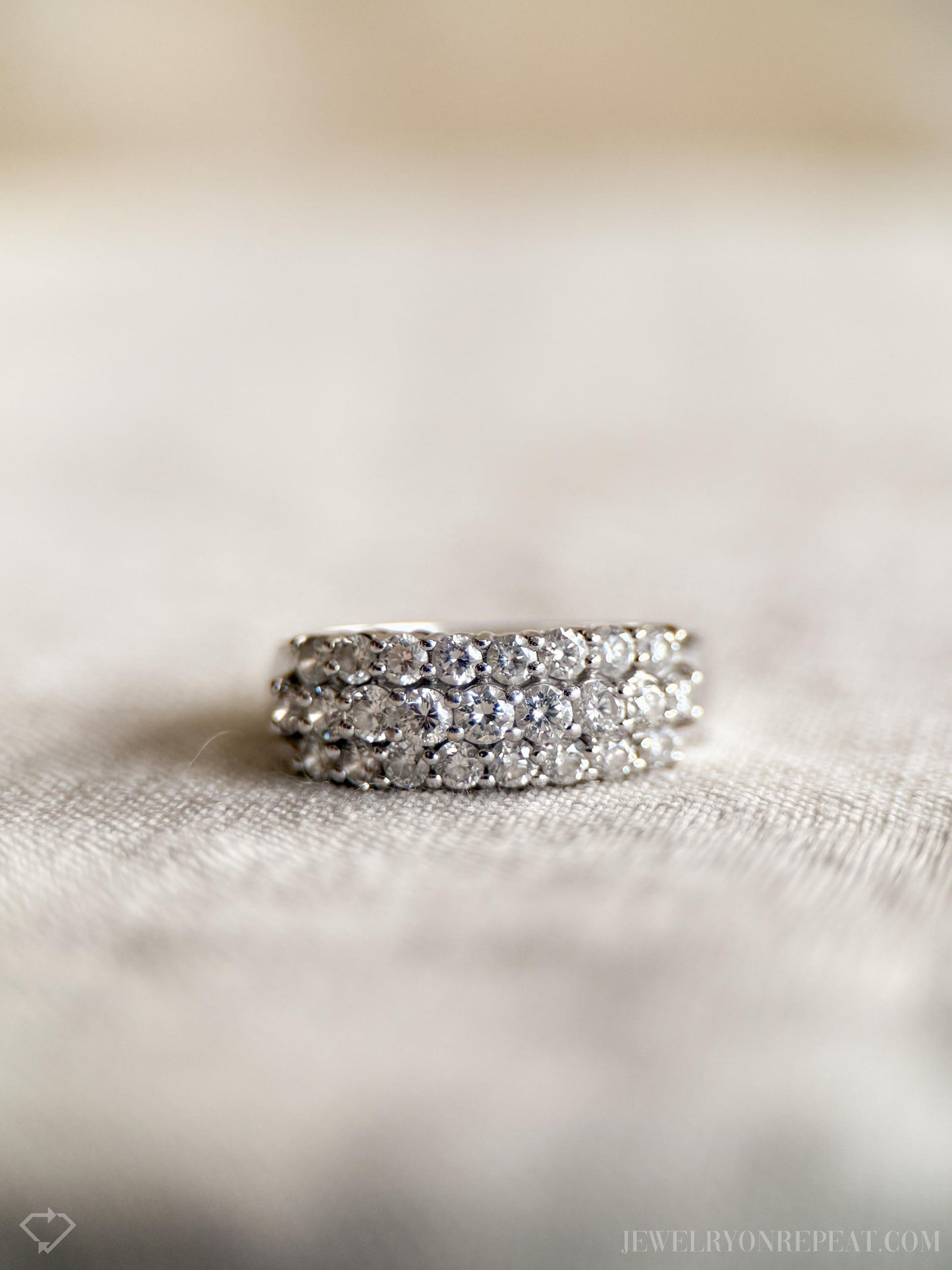 Vintage Diamond Wedding Band in 18k White Gold, Retro Jewelry from the 1990s - Timeless, Sustainable, @JewelryOnRepeat