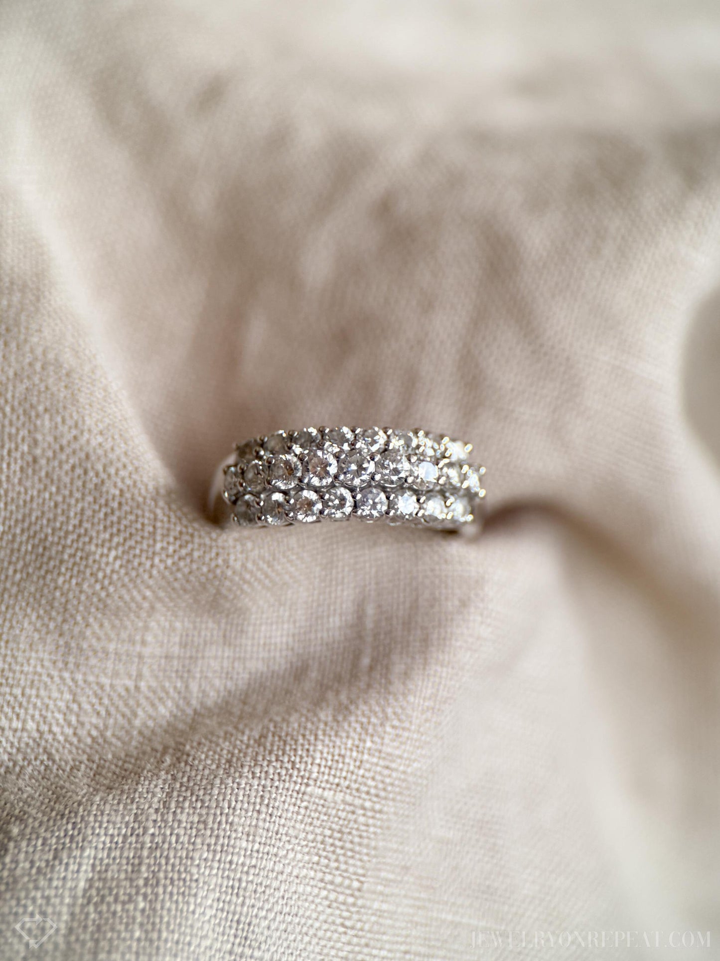 Vintage Diamond Wedding Band in 18k White Gold, Retro Jewelry from the 1990s - Timeless, Sustainable, @JewelryOnRepeat