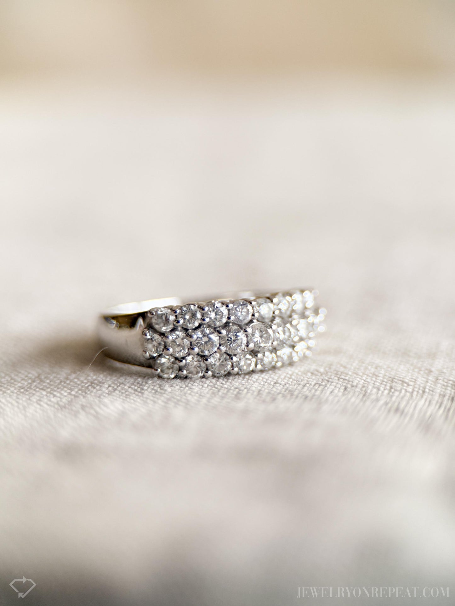 Vintage Diamond Wedding Band in 18k White Gold, Retro Jewelry from the 1990s - Timeless, Sustainable, @JewelryOnRepeat