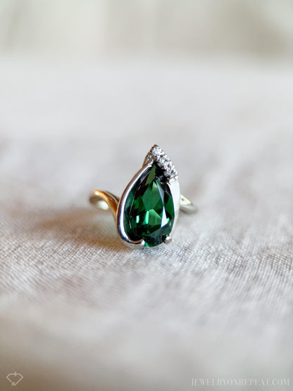 Vintage 1980s Green Garnet Gemstone Ring, 14k White Gold