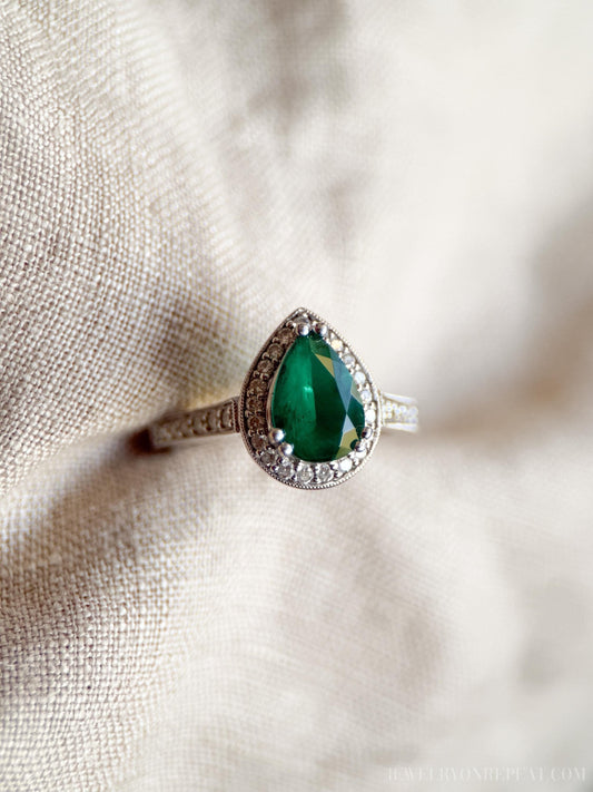 Vintage Emerald and Diamond Halo Ring in 14k White Gold, Retro Jewelry from the 1990s - Timeless, Sustainable, @JewelryOnRepeat