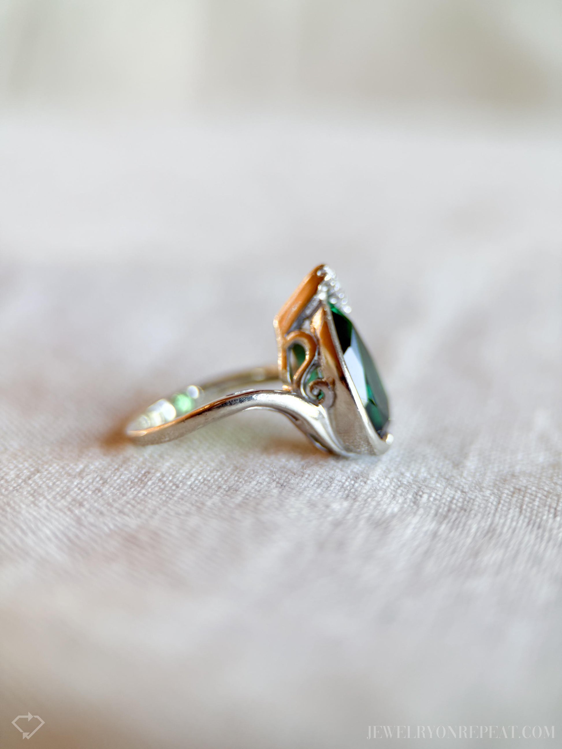 Vintage Green Garnet Gemstone Ring in 14k White Gold, Antique Jewelry from the 1980s - Timeless, Sustainable, @JewelryOnRepeat