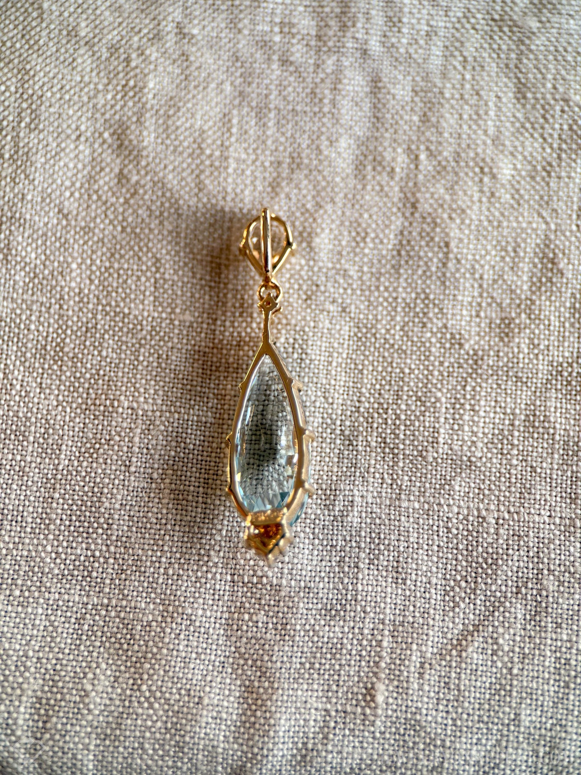 Vintage Blue Topaz Gemstone Pendant in 14k Gold, Antique Jewelry from the 1980s - Timeless, Sustainable, @JewelryOnRepeat