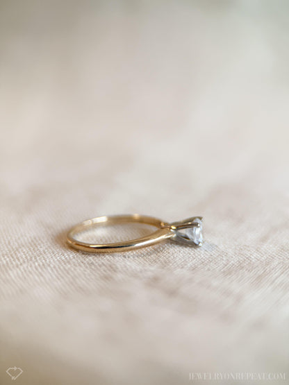 Vintage Diamond Engagement Ring, Round Cut, 14k Gold, Solitaire Bridal Ring