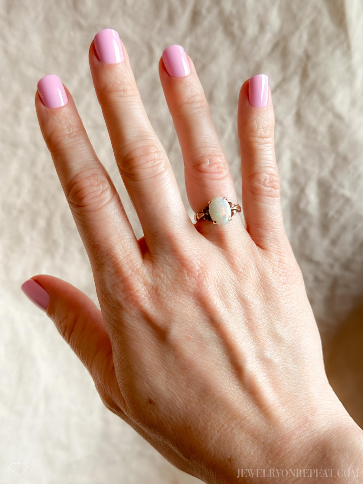 Vintage 1960s Opal Gemstone Ring in 10k Gold