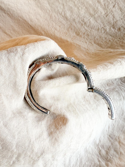 Vintage Blue Topaz Hinged Cuff Bracelet in Sterling Silver, Retro Fashion Fine Jewelry