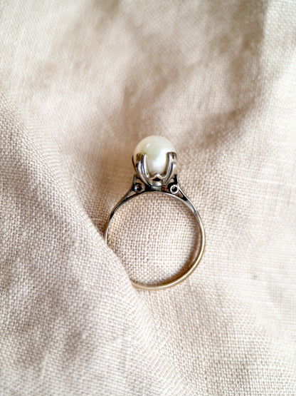 Vintage 1940s Pearl Solitaire Engagement Ring in 14k White Gold • One-of-a-kind Vintage Jewelry