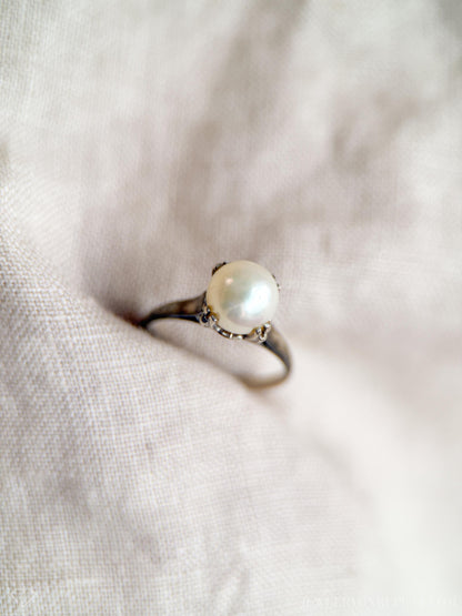 Vintage 1940s Pearl Solitaire Ring in 14k White Gold