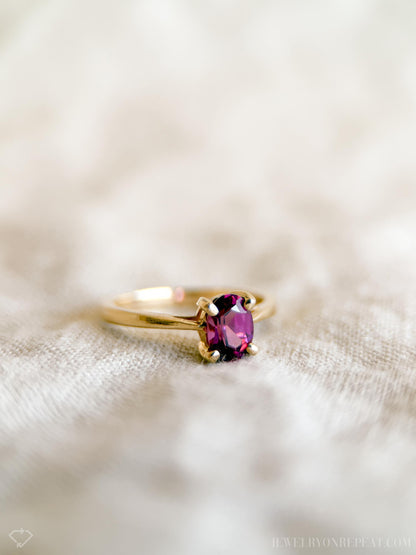 Vintage Rhodolite Garnet Ring, 14k Gold Oval Cut Solitaire Statement Ring, Minimalist Jewelry