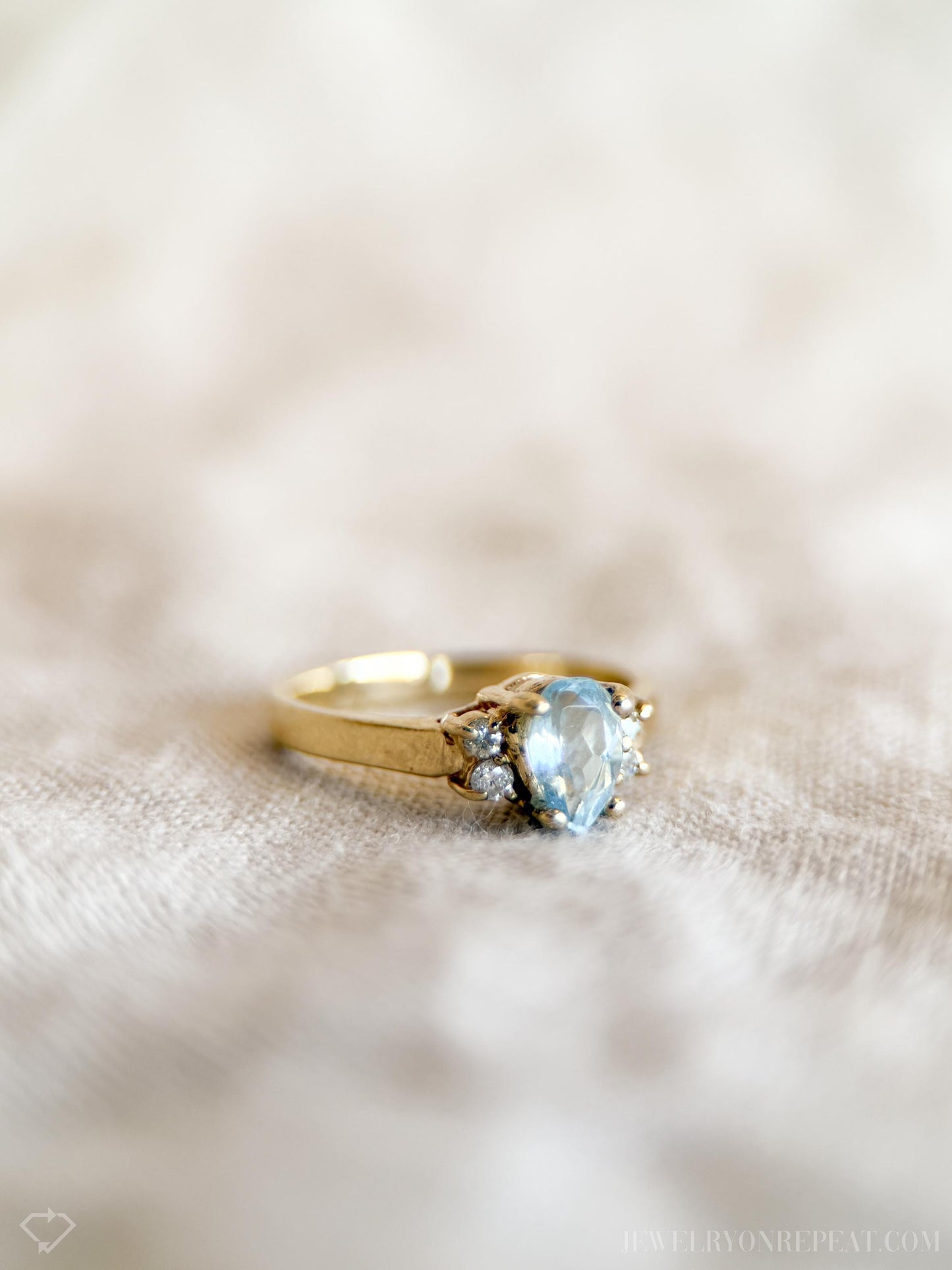 Vintage 1990s Blue Topaz Gemstone Ring in 14k Gold